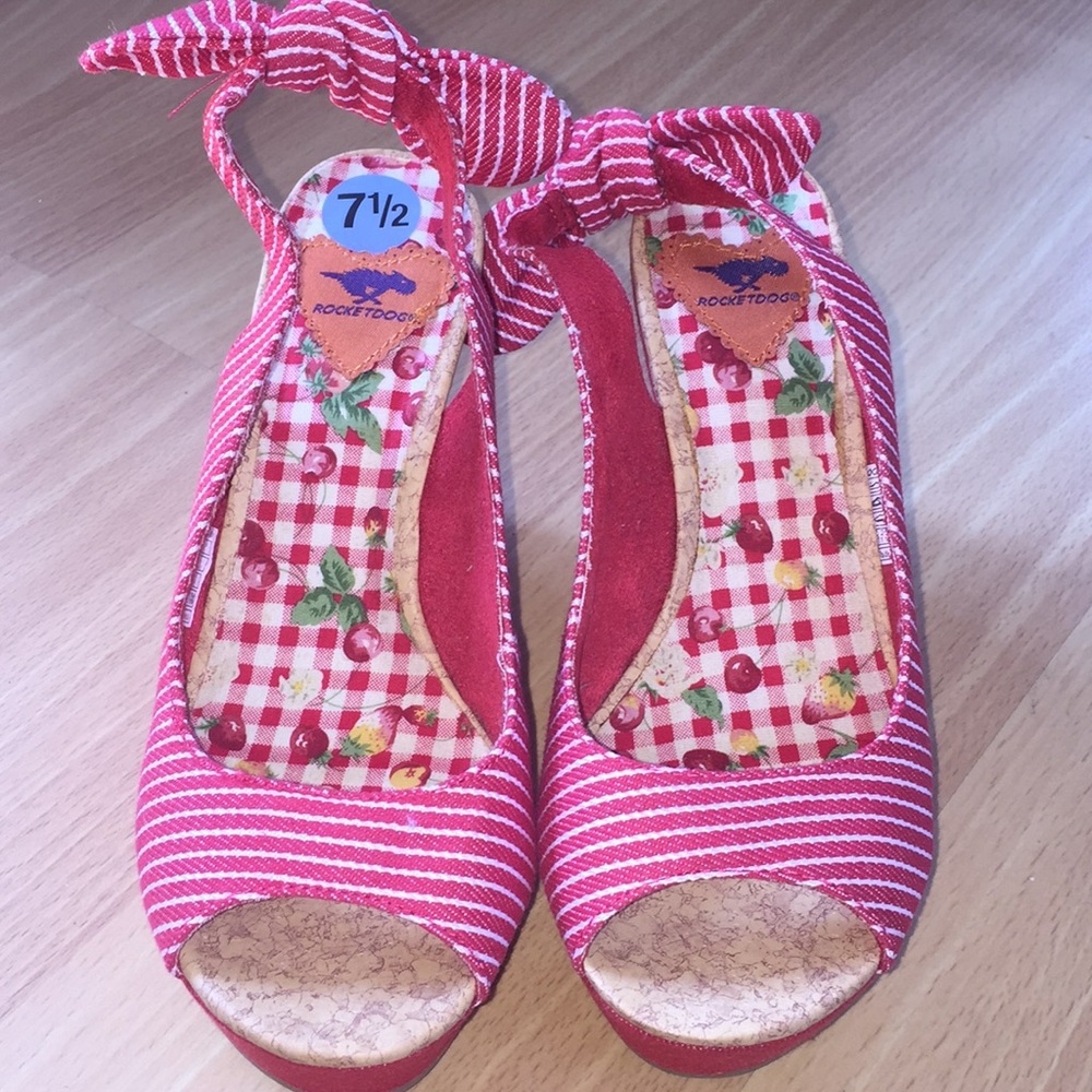 Rocket dog wedges size 7 1/2